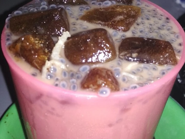 Langkah Gampang Menyiapkan Resep Es mocca (ice cube coffee) yang Uenak Anti Ribet, Sempurna