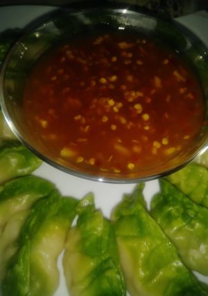 A picture of Sweet and saur garlic sauce(thai style).