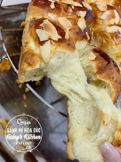 Hình của món Bánh mì hoa cúc bằng NCKD.