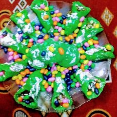 A picture of Kaju paan roll.