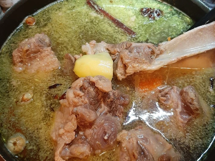Cara Gampang Menyiapkan Resep Sup Buntut Sapi (Osso Buco Soup) Anti Ribet, Enak