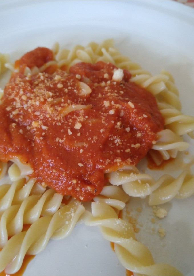 Una foto de Pasta con salsa de jitomate