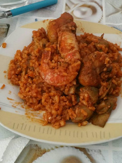 Una foto de Paella mar y montaña a mi manera