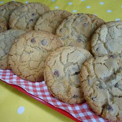 A picture of Chewy Choc Chip Cookies.