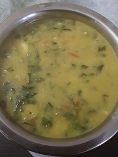 குயிக் கீரை சாம்பார் (Quick Keerai Sambar Recipe in Tamil) செய்முறை முக்கிய புகைப்படம்