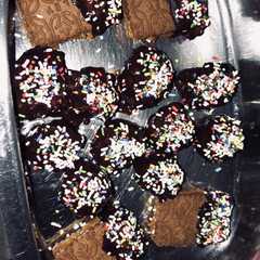 Foto principal de Alfajorcitos y trufas bañados en chocolate (2da receta de chocotrufas)
