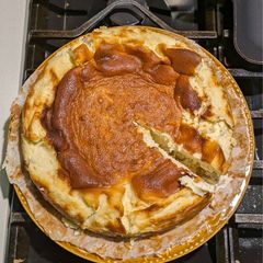 A picture of Basque Cheesecake #1 (simple).