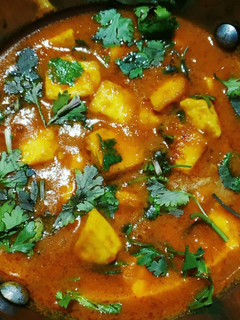 पनीर बटर मसाला ग्रेव्ही (paneer butter masala gravy recipe in marathi) रेसिपी चे मुख्य फोटो