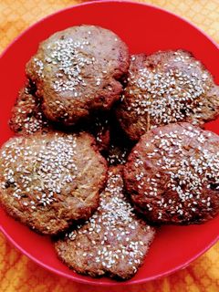 દૂધી બાજરી વડા (Dudhi Bajri Vada Recipe In Gujarati) રેસીપી મુખ્ય ફોટો