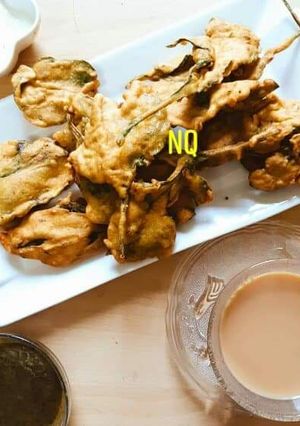 A picture of Palak crispy pakoray.