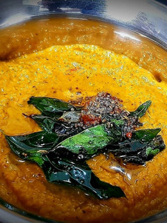 A picture of Kadhamba chutney.
