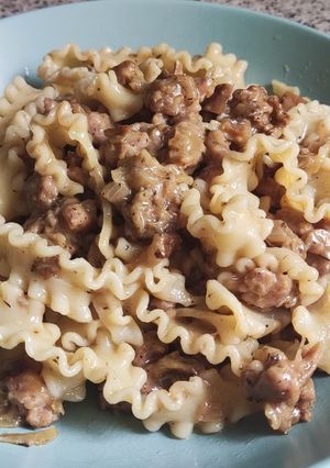 Una foto de Pasta Mafalde di Napoli con butifarra, boletus y parmesano