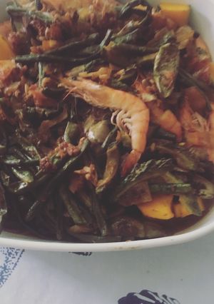 A picture of Shrimp Pinakbet.