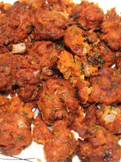 சிக்கன் பிரட் பக்கோடா (Chicken Bread Pakoda Recipe in Tamil) செய்முறை முக்கிய புகைப்படம்