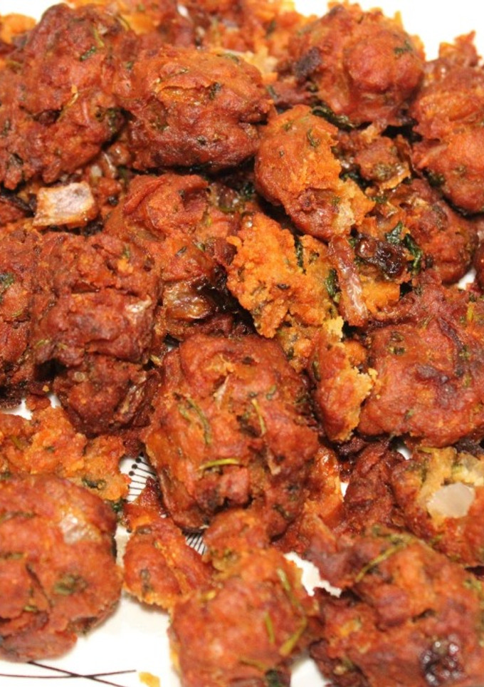 சிக்கன் பிரட் பக்கோடா (Chicken Bread Pakoda Recipe in Tamil) செய்முறை முக்கிய புகைப்படம்