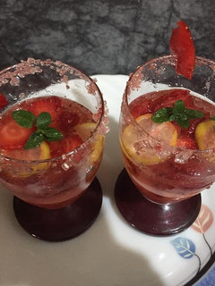 A picture of Strawberries mojito.