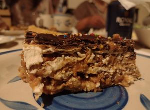 Una foto de Torta de galleta y manjar