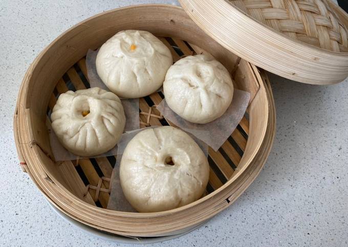Chinese steamed vegetable buns