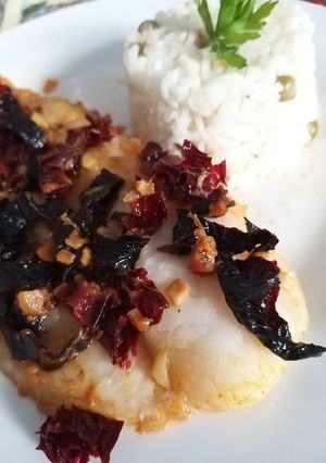 Una foto de Filete de pescado al mojo de ajo