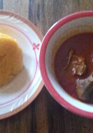 A picture of Banga soup with starch.