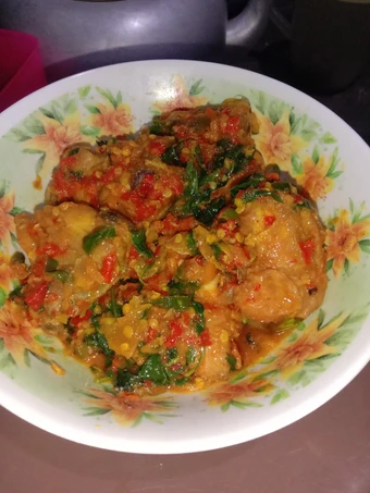 Cara Mudah Membikin Resep Ayam rica rica daun kemangi yang Sempurna Anti Ribet, Lezat