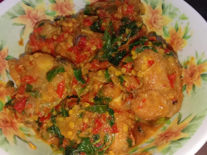 Cara Mudah Membikin Resep Ayam rica rica daun kemangi yang Sempurna Anti Ribet, Lezat