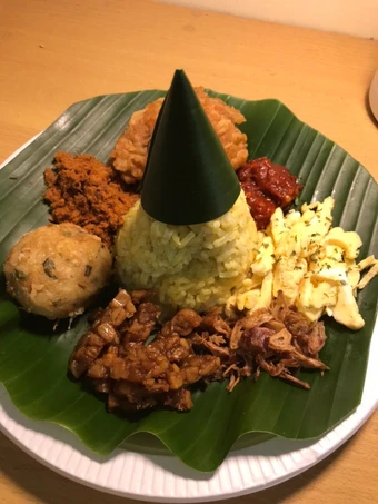 Langkah Mudah untuk Menyiapkan Resep Tumpeng Mini Langgi Pringgodani yang Enak Banget Anti Ribet, Menggugah Selera