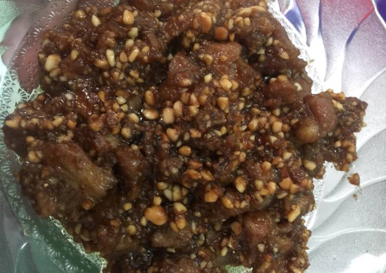 Sate b2/ Daging babi dg bumbu kacang (non halal)