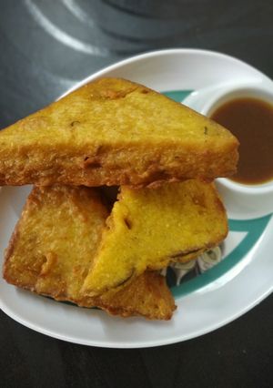 બ્રેડ પકોડા (Bread Pakoda Recipe In Gujarati) રેસીપી મુખ્ય ફોટો