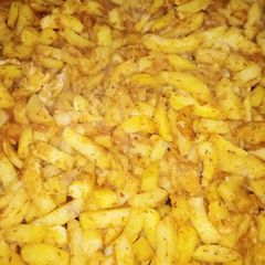 A picture of Garlic Herb Roasted Potatoes.