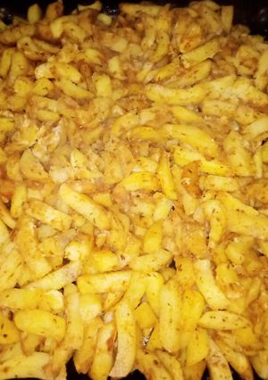 A picture of Garlic Herb Roasted Potatoes.