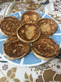 Una foto de Tortitas de avena y proteína con canela