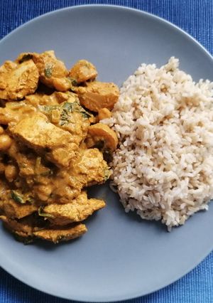 A picture of Best chicken and chickpea curry.