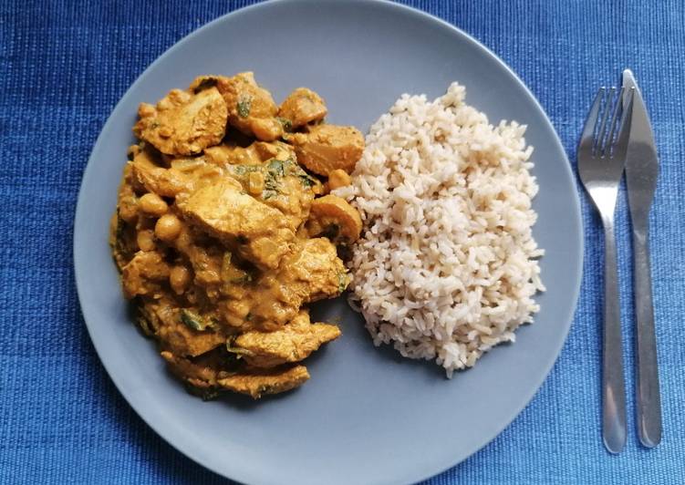 Recipe of Award-winning Best chicken and chickpea  curry