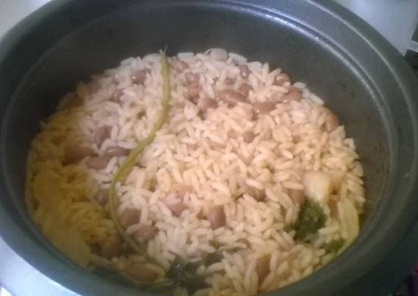 Arroz con frijoles (Receta adaptada para arrocera eléctrica)