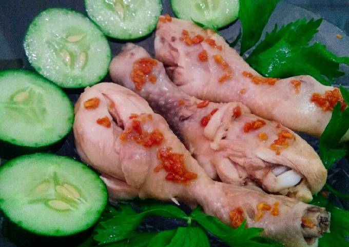 Langkah Mudah untuk Membuat Ayam rebus(bawang putih&amp;jahe), Bisa Manjain Lidah