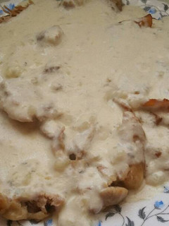 Una foto de Filetes de contramuslo de pollo con Salsa de Queso azul
