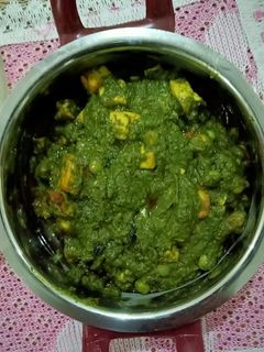 পালক মটর পনির (Palak matar paneer recipe in Bengali) রেসিপির প্রধান ছবি