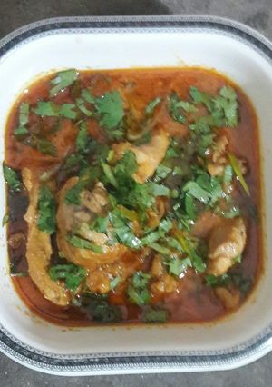 A picture of Chicken karahi.