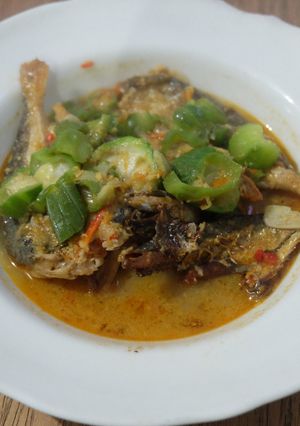 Foto resep Ikan Asin Gereh Pethek dengan sayur Gambas/Oyong