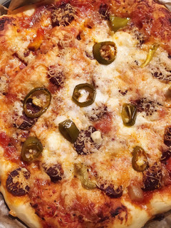 Magyaros pizza olasz tésztával recept fotója