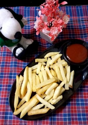 ફ્રેંચ ફાઇસ પાર્ટી રેસિપી (French Fries Party Recipe In Gujarati) રેસીપી મુખ્ય ફોટો