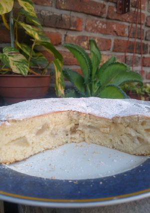 Una foto de Torta de peras 🍐💚