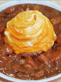 日式咖哩歐姆蛋包飯 的食譜成品照片