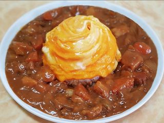 日式咖哩歐姆蛋包飯