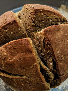 Una foto de PAN Rústico🍞de Harina de Lentejas y Zaatar...!😋