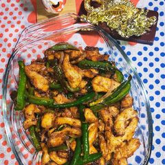 A picture of Restaurant Style Dry Chilli Chicken.