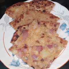 A picture of Onion parantha.