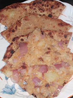 A picture of Onion parantha.