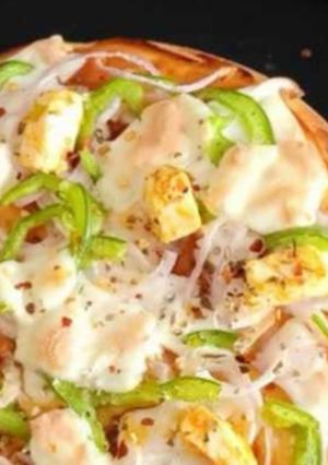 A picture of Pizza from scratch.